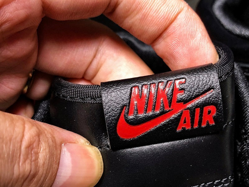 Air Jordan 1 Retro High OG "Defiant Couture"