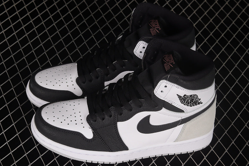 Air Jordan 1 High OG "Black / White / Grey"