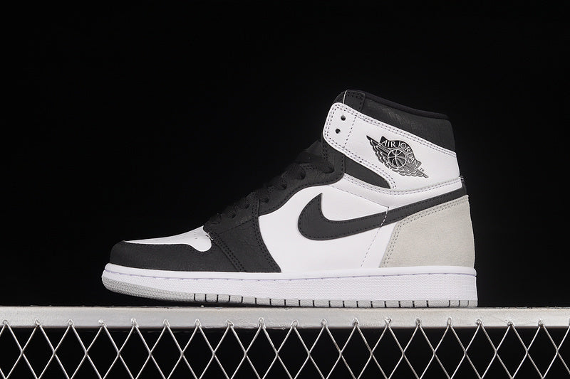 Air Jordan 1 High OG "Black / White / Grey"
