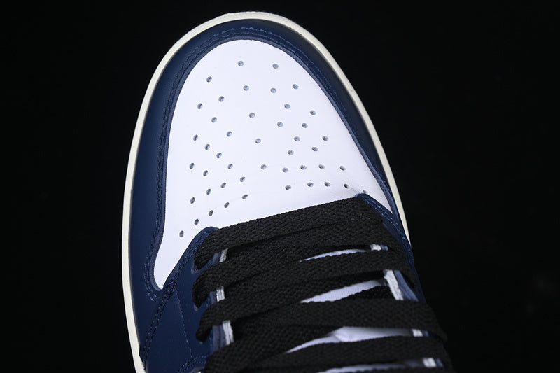 Air Jordan 1 High OG "Midnight Navy"