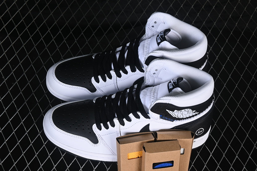 Air Jordan 1 Retro High OG x Fragment "Black White"