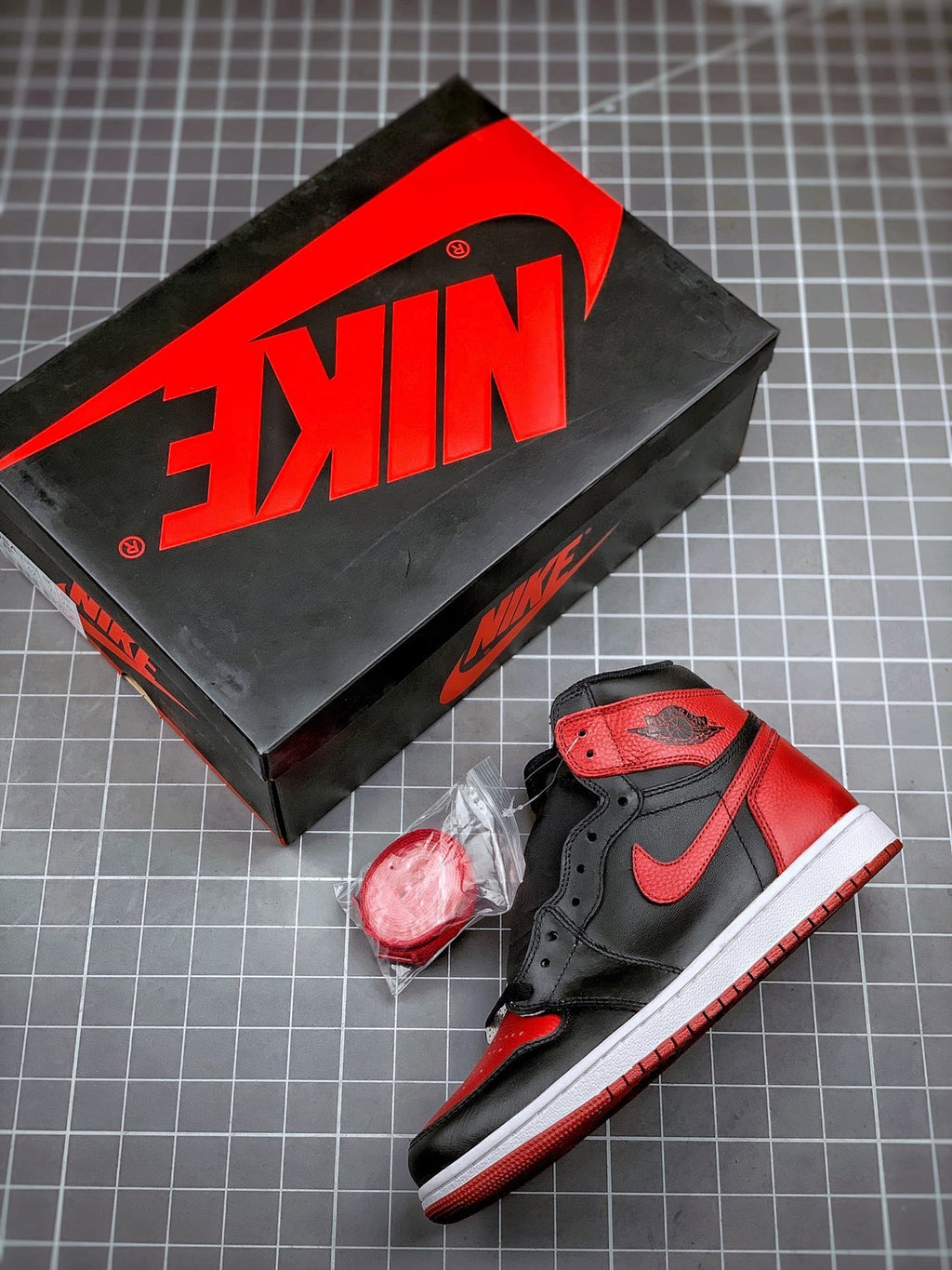 Air Jordan 1 Retro High OG "Banned"