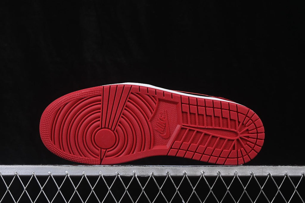 Air Jordan 1 Low Bred 2