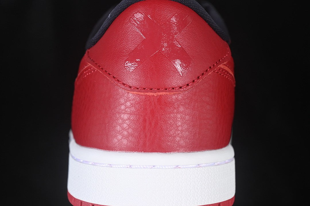 Air Jordan 1 Low Bred 4