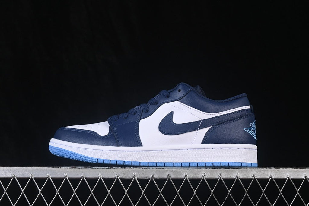 Air Jordan 1 Low Midnight Navy 3