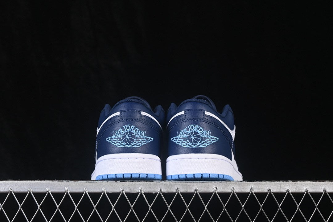 Air Jordan 1 Low Midnight Navy 4