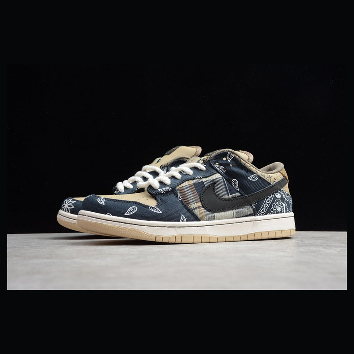 Nike SB Dunk Low Travis Scott