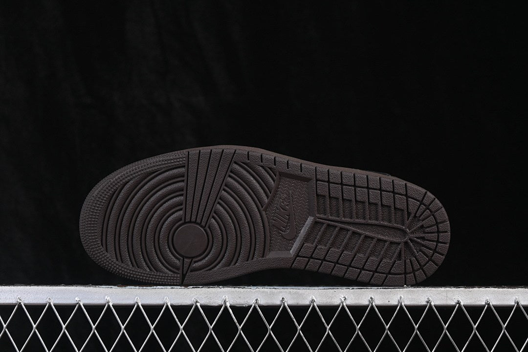 AJ1 Low TS Black Phantom 4