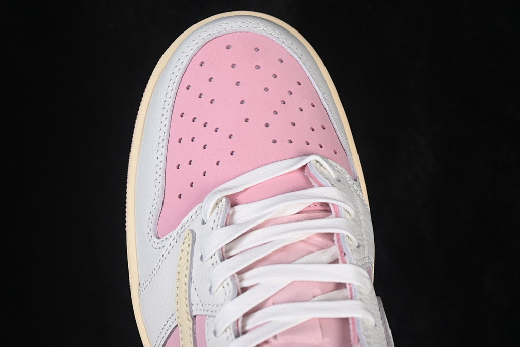 AJ1 Low TS Pink 5