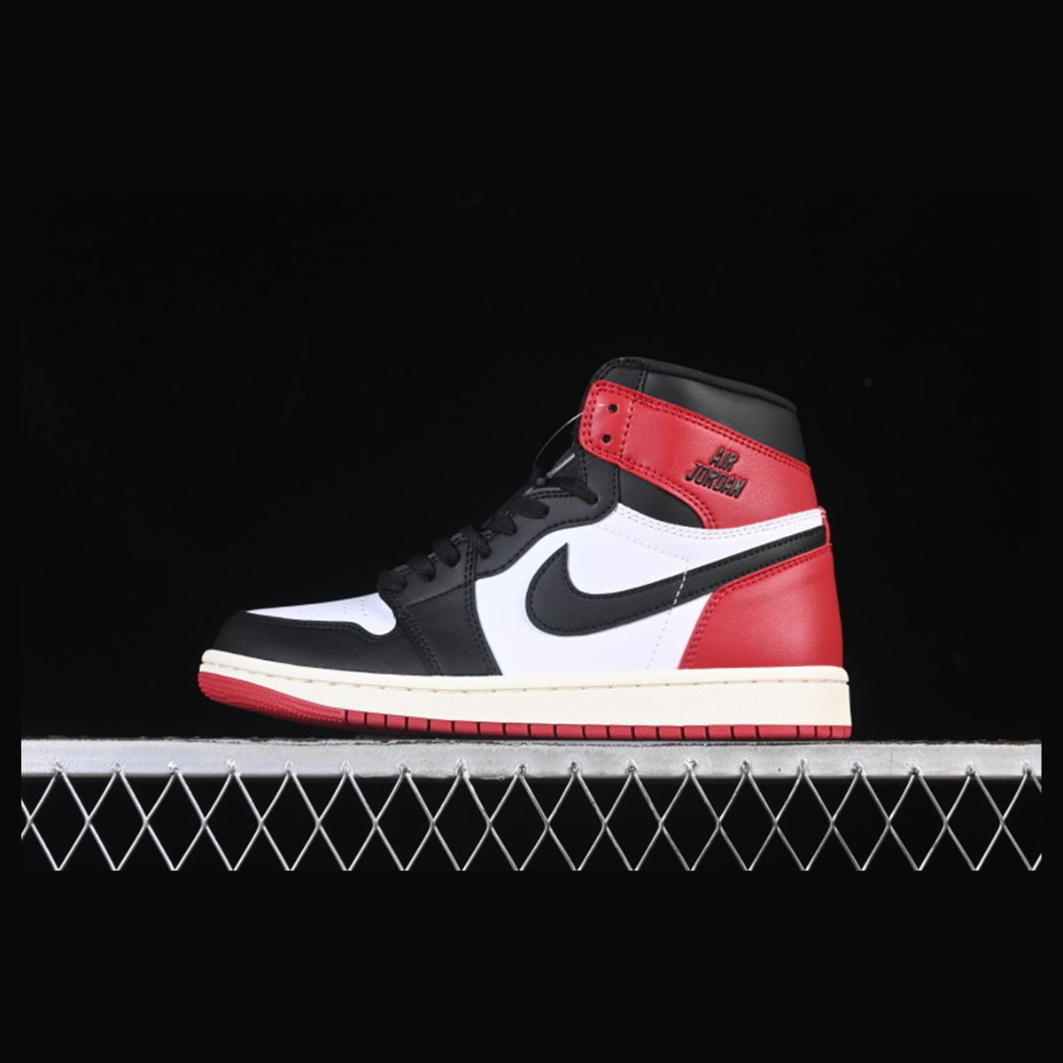 Air Jordan 1 High OG Black Toe