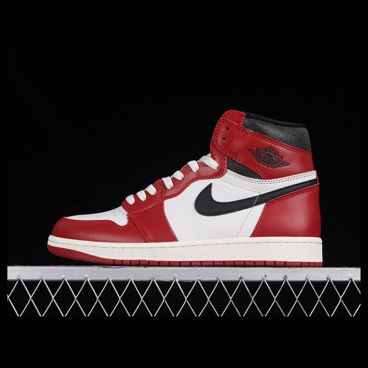 Air Jordan 1 High OG Chicago Lost and Found