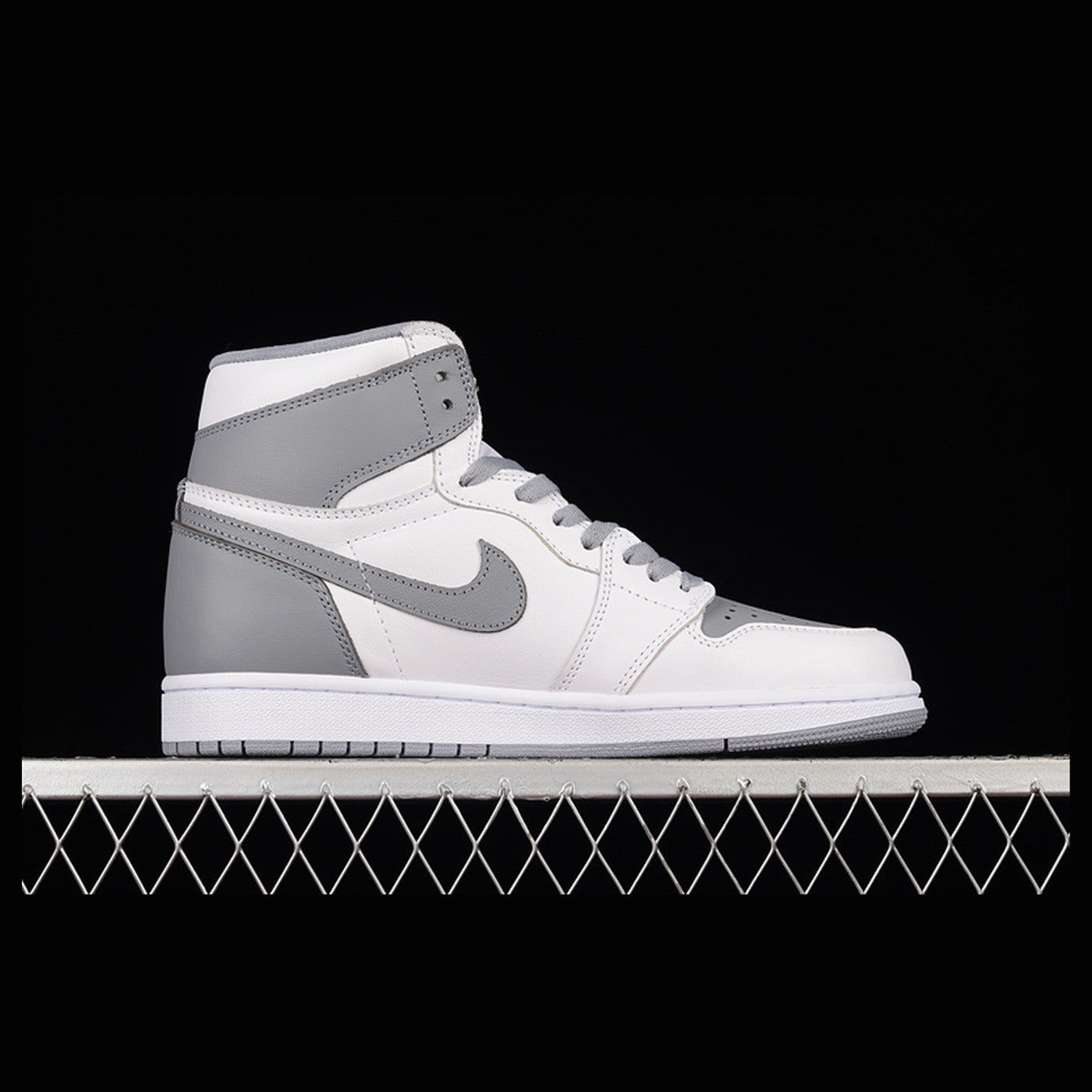Air Jordan 1 High OG Stealth