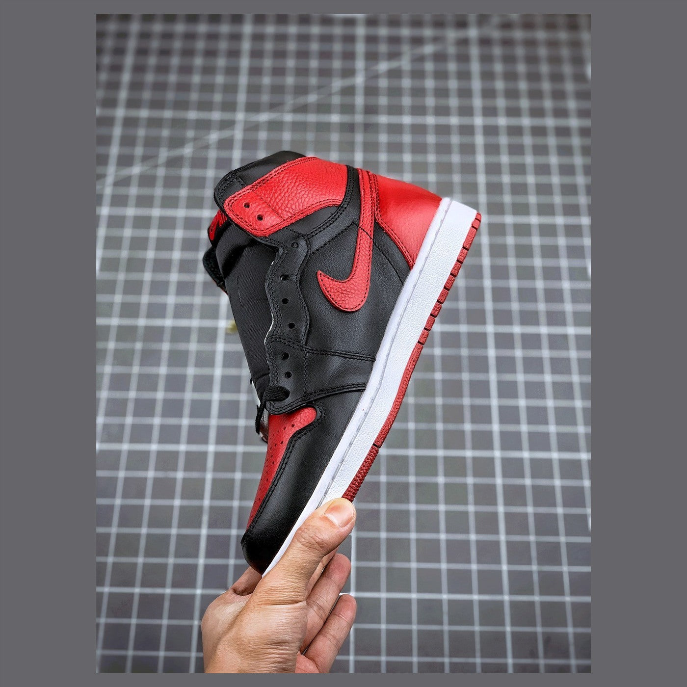 Air Jordan 1 Retro High OG Banned
